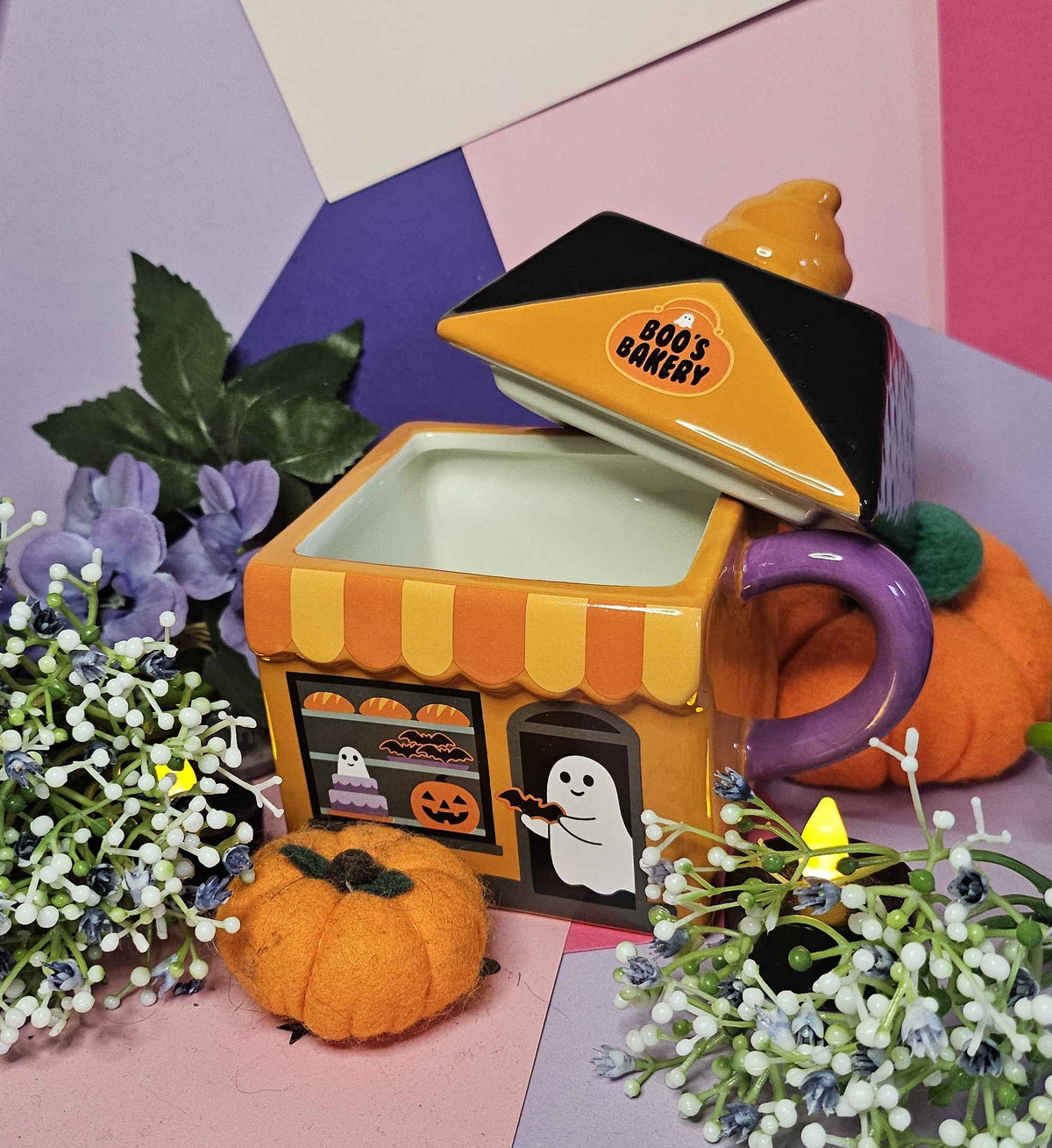 Boo's Bakery Lidded Mug