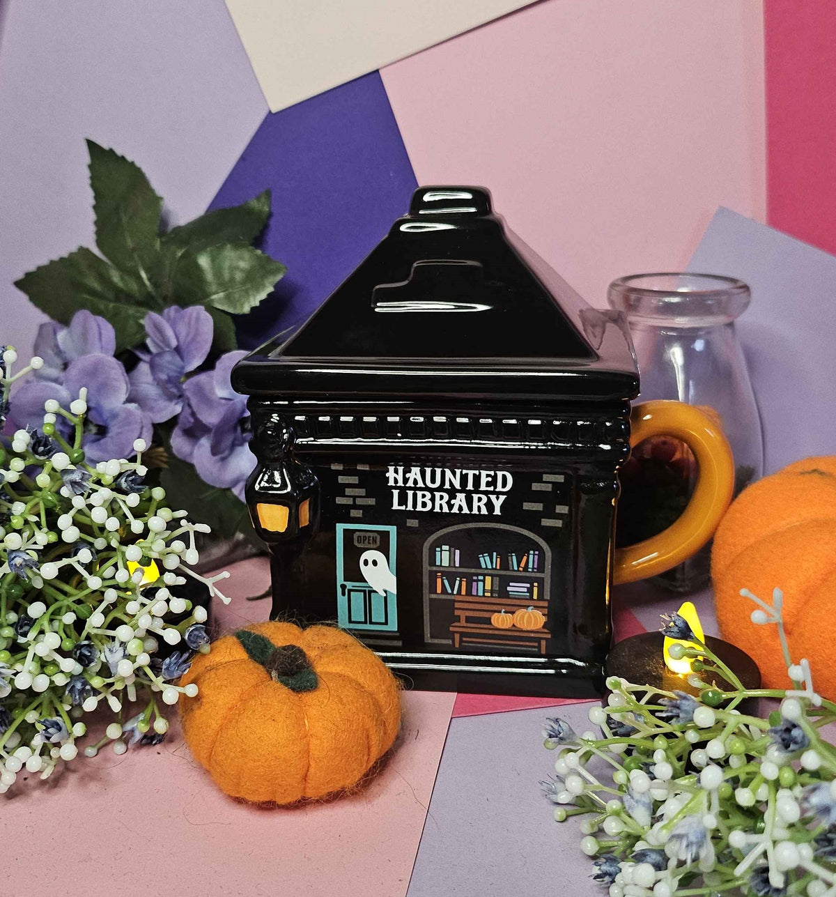 Haunted Library Lidded Mug